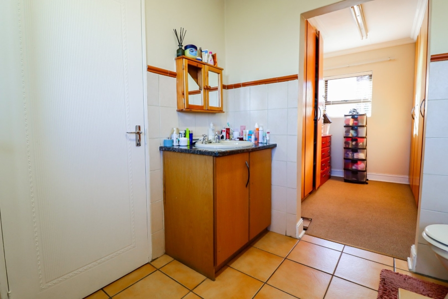 4 Bedroom Property for Sale in Heuwelsig Free State